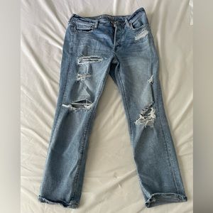 American Eagle size 8 short distressed jeans